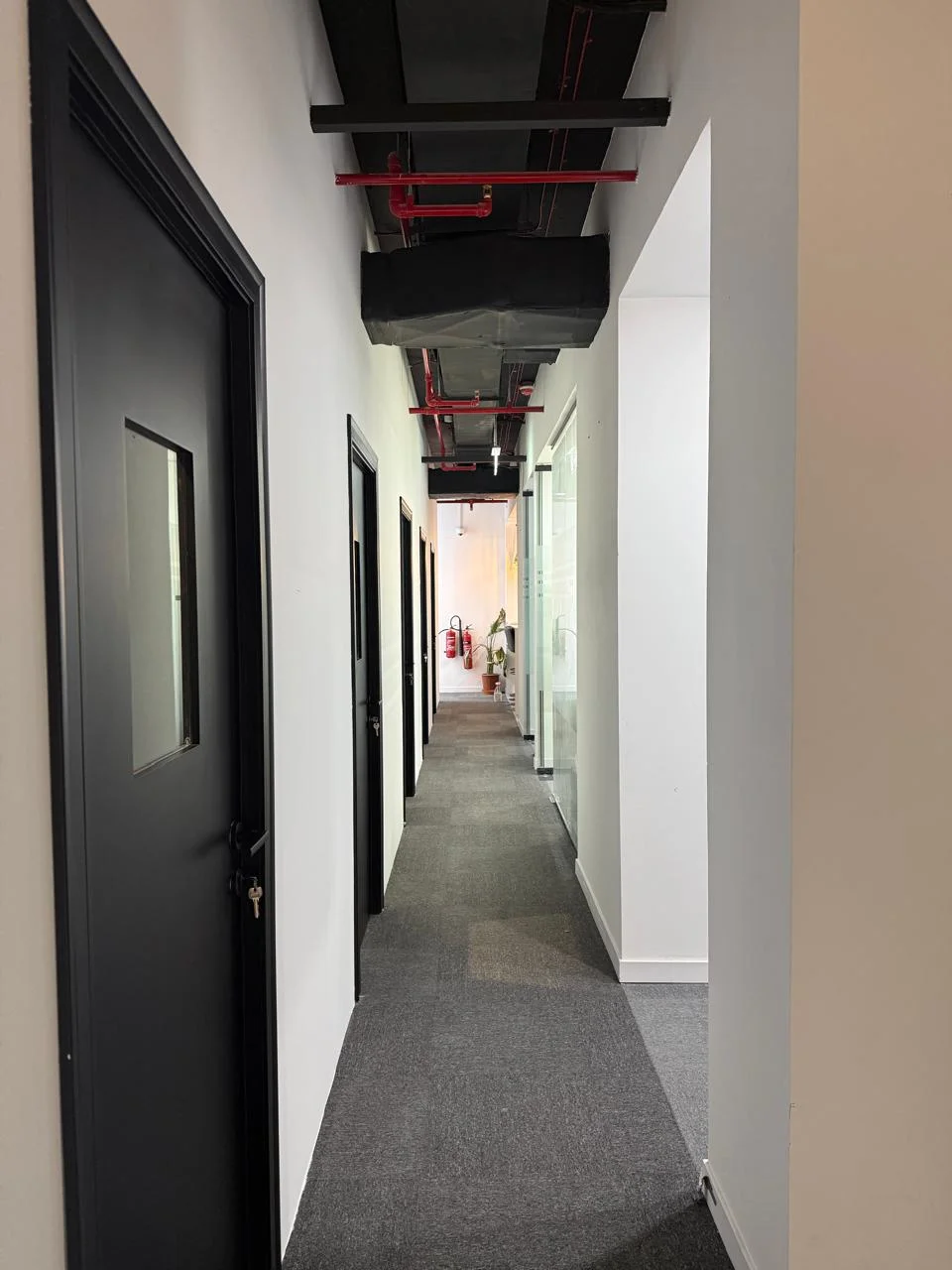 Modern office interior design Dubai