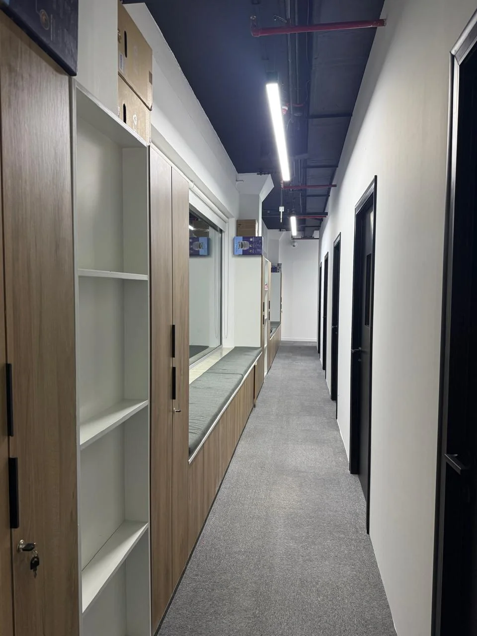 Modern office interior design Dubai