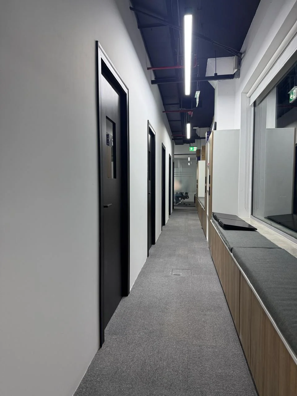 Modern office interior design Dubai