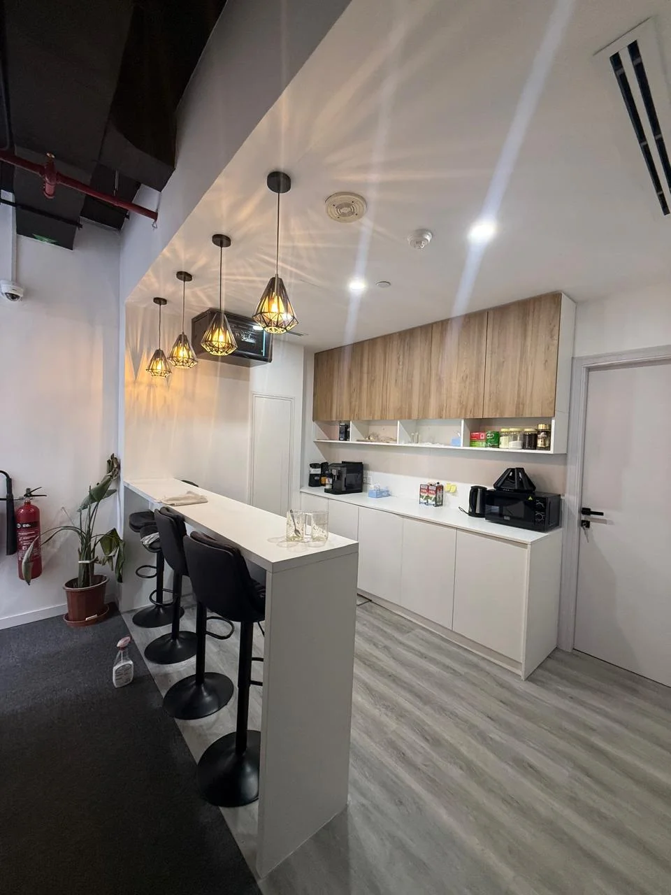 Modern office interior design Dubai