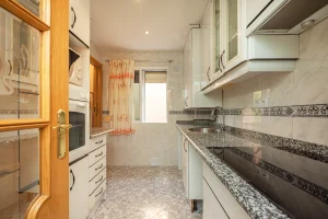 Open vs Closed Kitchen Pros Cons Costs in Dubai 3